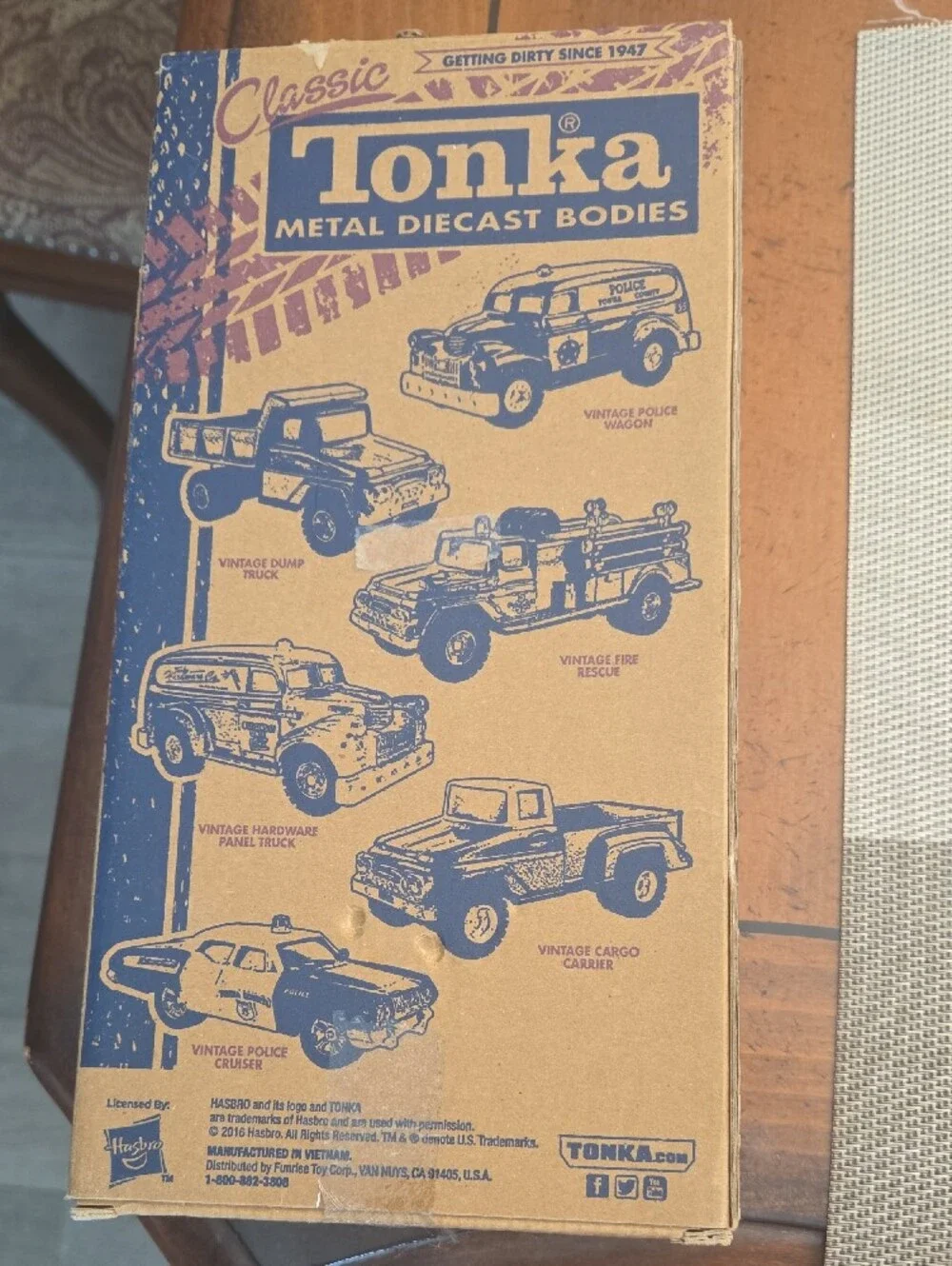 Tonka Metal Diecast 3-Pack - White, Black, Red, Orange